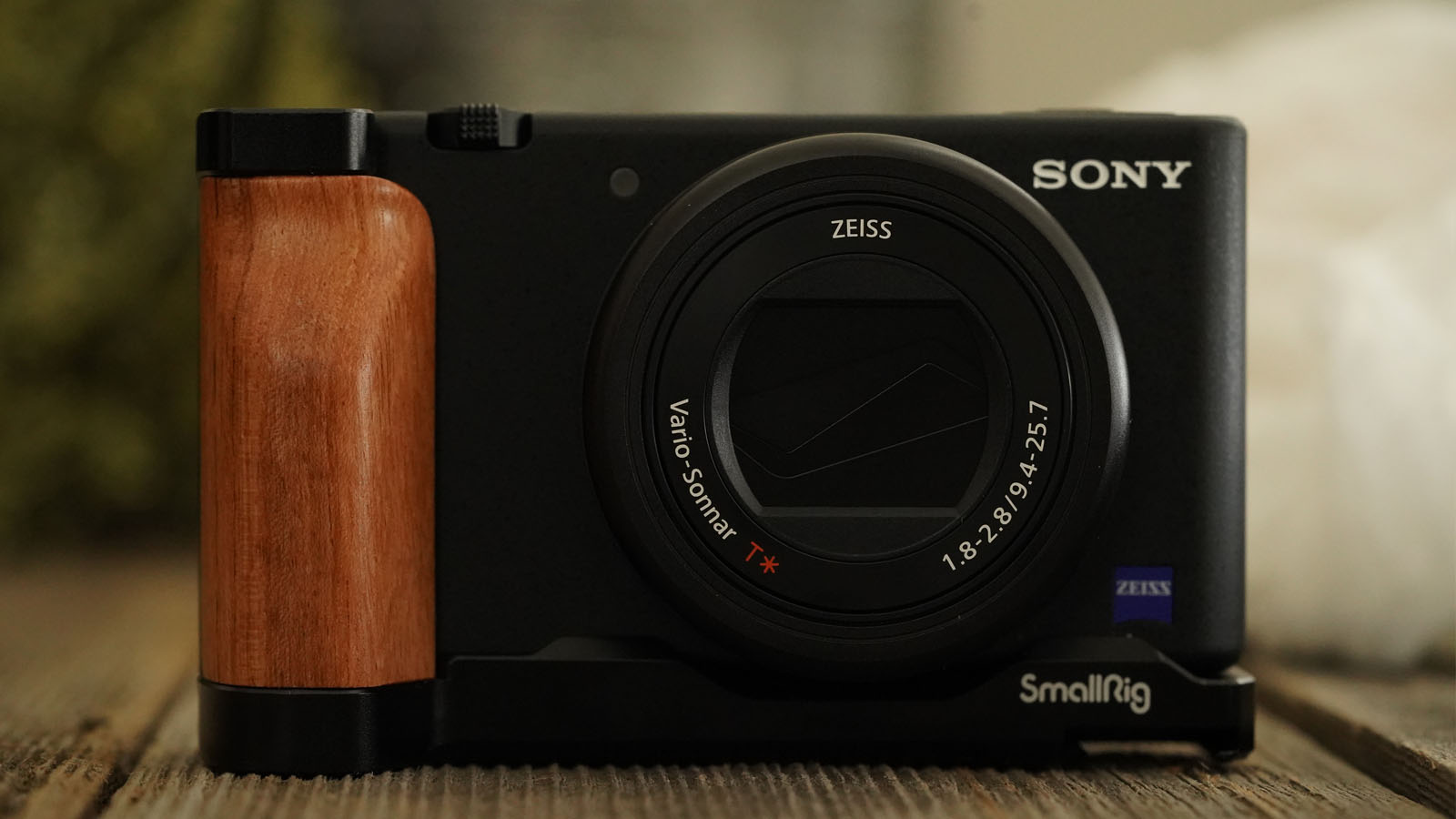 VLOGCAM ZV-E10/ZV-1におすすめなSDカードは「SanDisk Extreme 